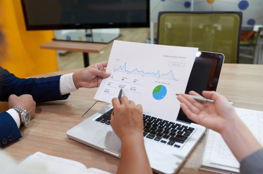 Reviewing Shopify SEO performance report